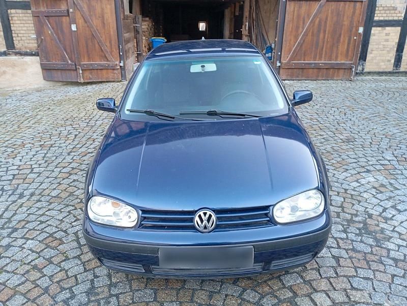 Gebraucht VW Golf IV 105 PS (77 kW) 2001 Blau Limousine