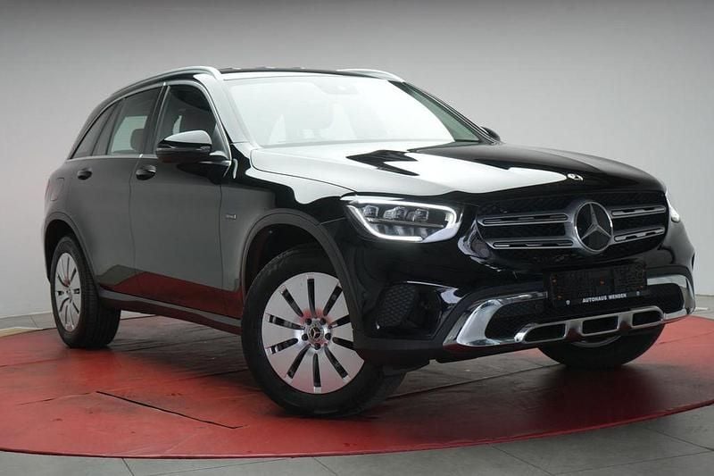 Schwarz Gebraucht 2021 Mercedes GLC300e SUV | 34.490 € (Superpreis) - Bild 1/4
