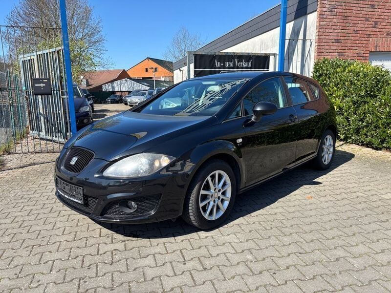 "universo" schwarz Gebraucht 2012 Seat Leon Stylance Limousine | 6.500 € (Guter Preis) - Bild 1/4