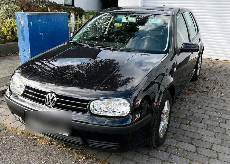 Schwarz Gebraucht 2003 VW Golf IV Kleinwagen | 1.000 € (Guter Preis) - Bild 1/4
