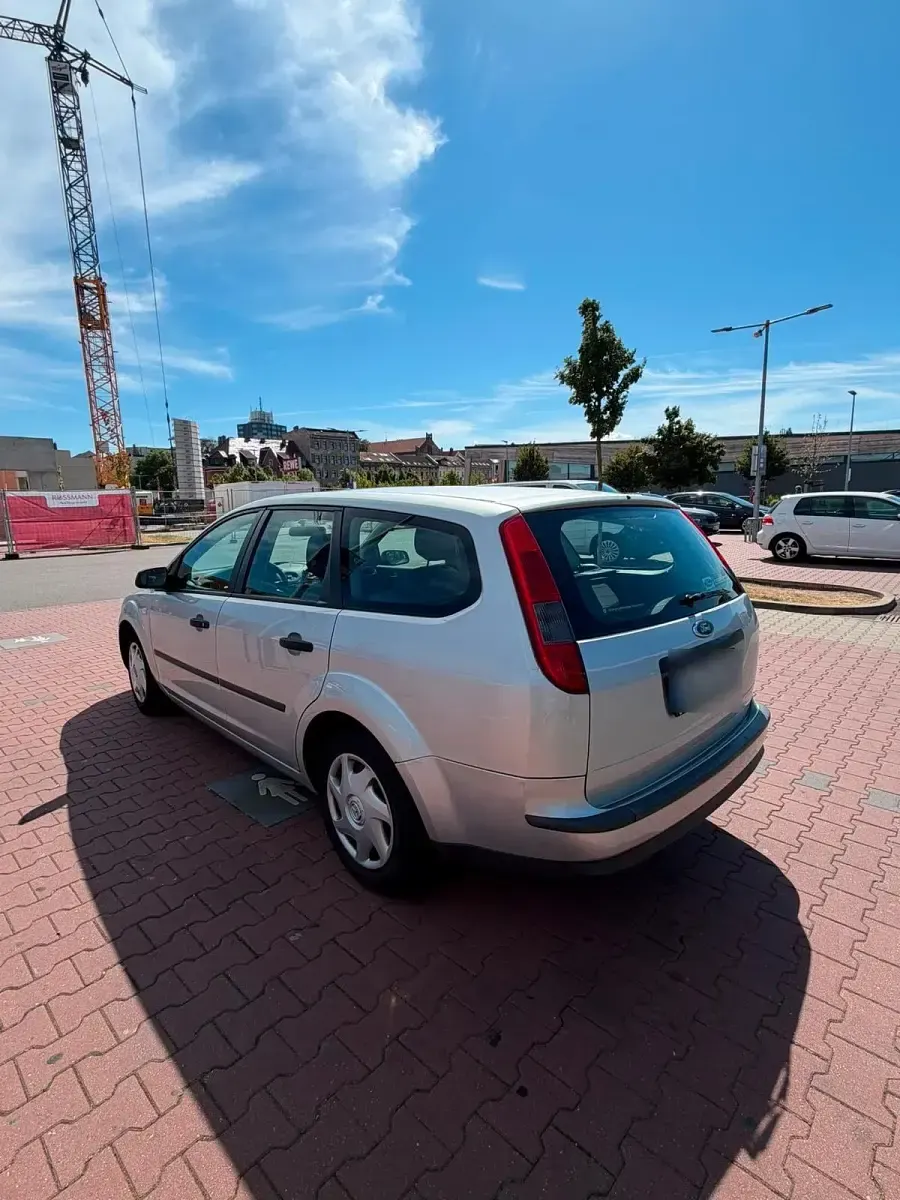 Gebraucht Ford Focus 101 PS (74 kW) 2006 Silber Kombi