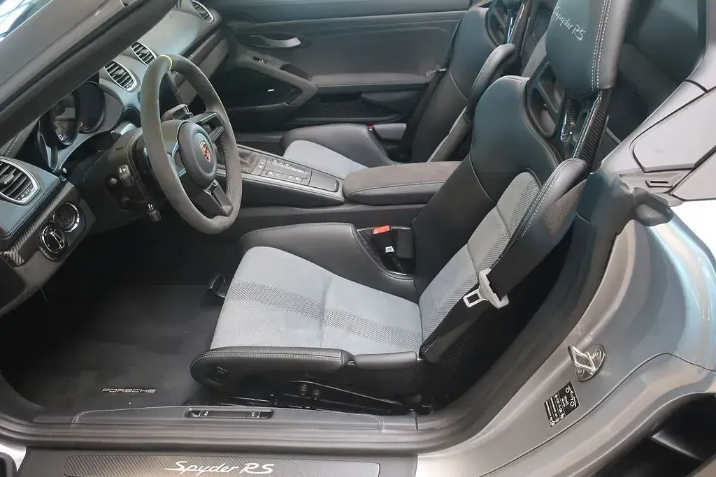 Gebraucht Porsche 718 Spyder 500 PS (367 kW) 2025 Silber Cabrio