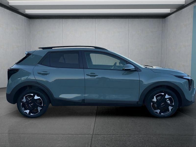 Neu Kia Stonic Vision 101 PS (74 kW) 2025 Grün SUV