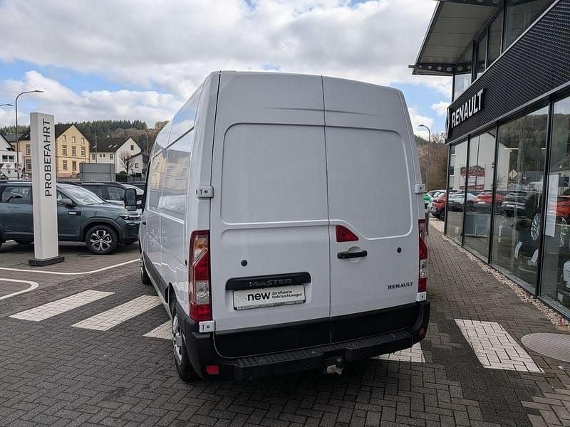Gebraucht Renault Master 150 PS (110 kW) 2023 Weiß Van / Kleinbus