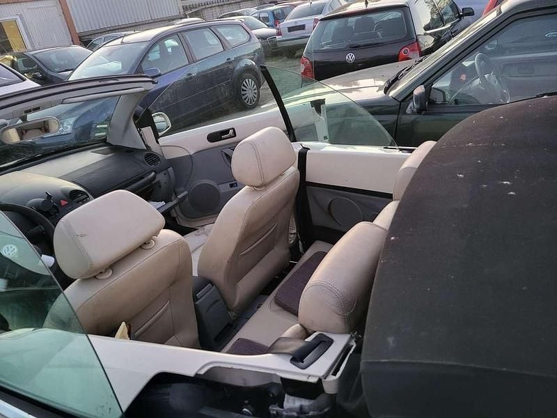 Gebraucht VW New Beetle Cabriolet 102 PS (75 kW) 2003 Weiß Cabrio