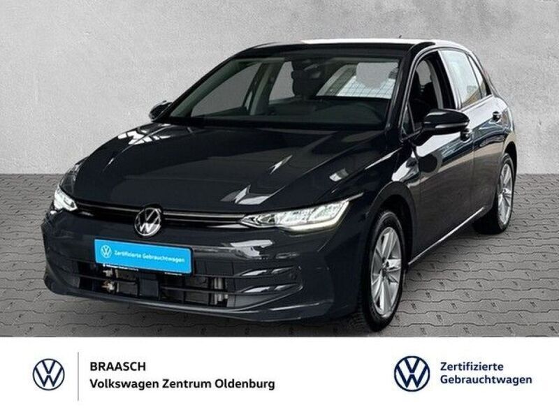 Grau Gebraucht 2024 VW Golf VIII Life Kleinwagen | 22.672 € (Fairer Preis) - Bild 1/3