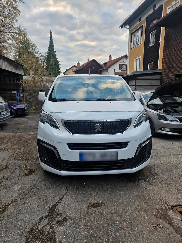 Gebraucht Peugeot Expert 177 PS (130 kW) 2018 Weiß Van