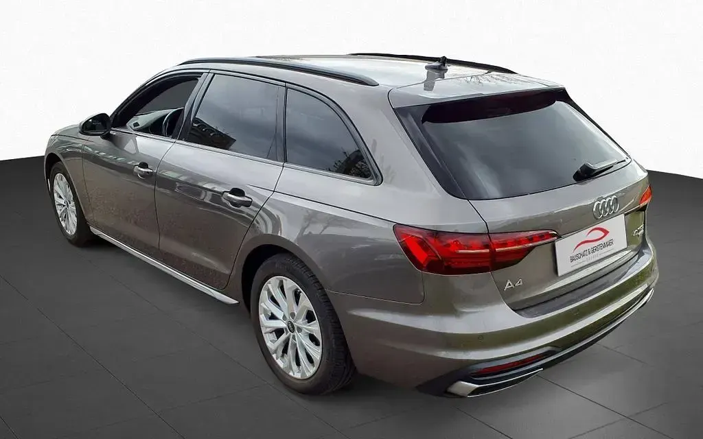 Gebraucht Audi A4 Advanced Plus 204 PS (150 kW) 2022 Terragrau Kombi