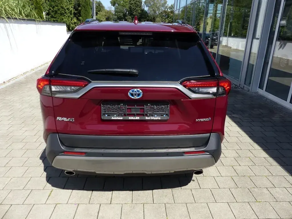 Gebraucht Toyota RAV4 Hybrid 218 PS (160 kW) 2023 Rot SUV