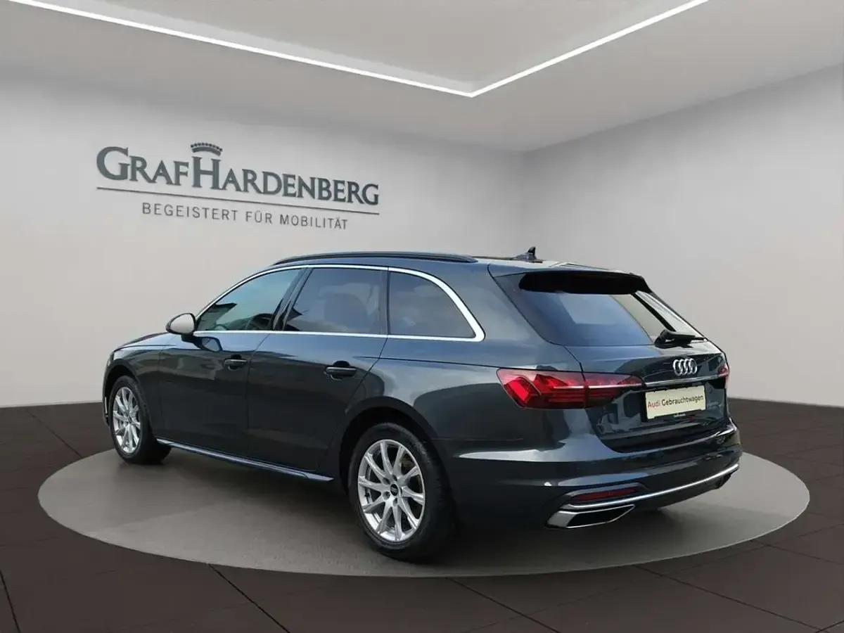 Gebraucht Audi A4 Advanced 204 PS (150 kW) 2023 Grau Kombi