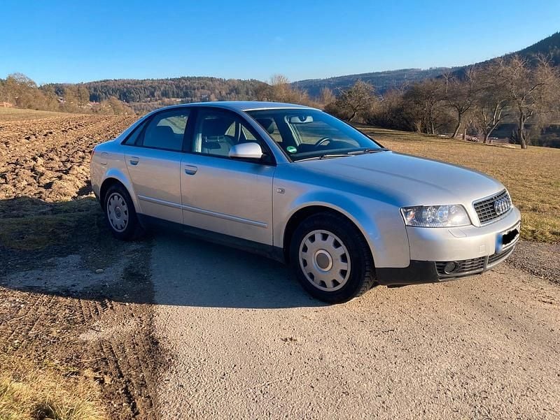 Gebraucht Audi A4 131 PS (96 kW) 2002 Silber Limousine
