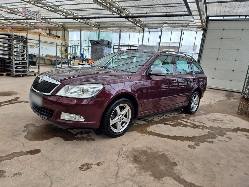 Gebraucht Skoda Octavia 160 PS (117 kW) 2009 Rot Kombi