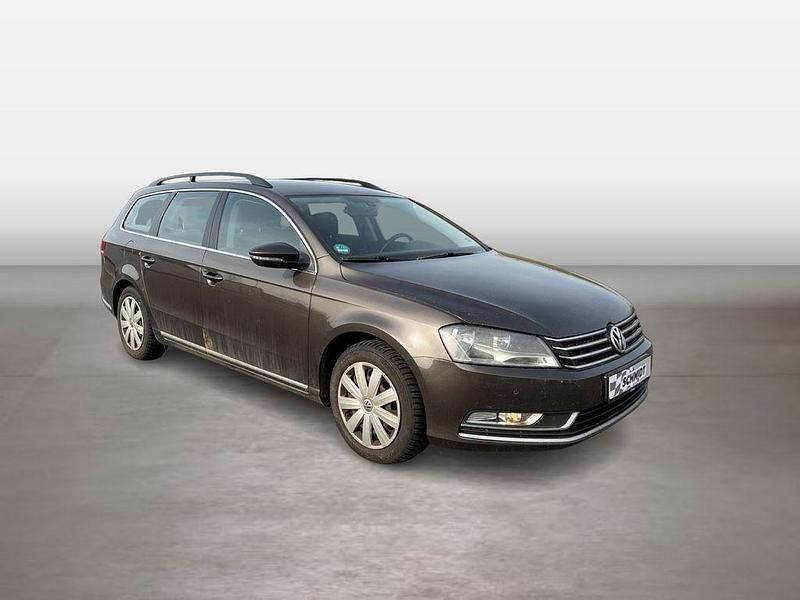Gebraucht VW Passat Comfortline 105 PS (77 kW) 2012 Braun Kombi