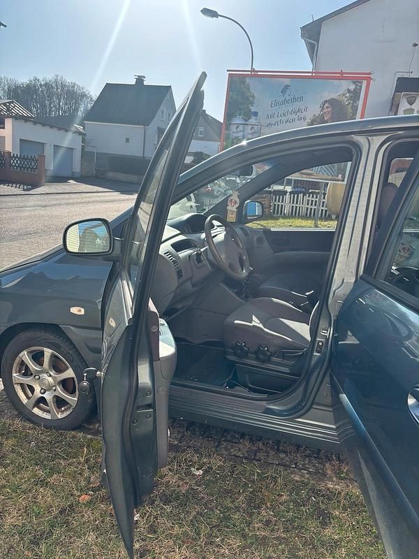 Gebraucht Hyundai Matrix 110 PS (80 kW) 2009 Grau Van / Kleinbus