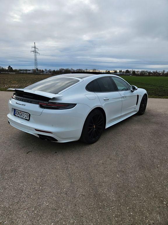 Weiß Gebraucht 2019 Porsche Panamera GTS Limousine | 73.900 € (Fairer Preis) - Bild 1/4