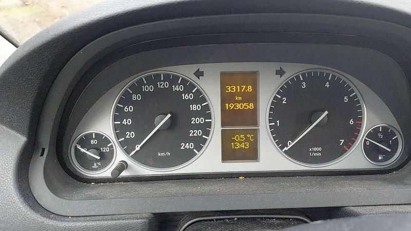 Gebraucht Mercedes B150 95 PS (69 kW) 2007 Van / Kleinbus