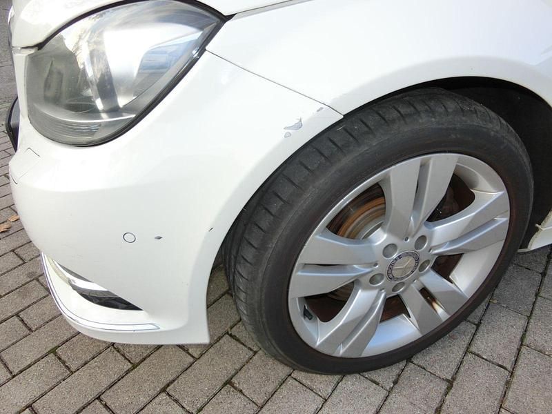 Gebraucht Mercedes C300 231 PS (169 kW) 2011 Weiß Kombi