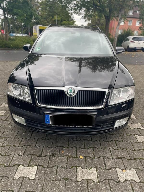 Schwarz Gebraucht 2008 Skoda Octavia Kombi | 4.300 € (Teuer) - Bild 1/4