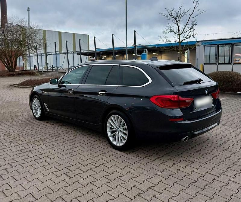 Gebraucht BMW 520 190 PS (139 kW) 2018 Grau Kombi