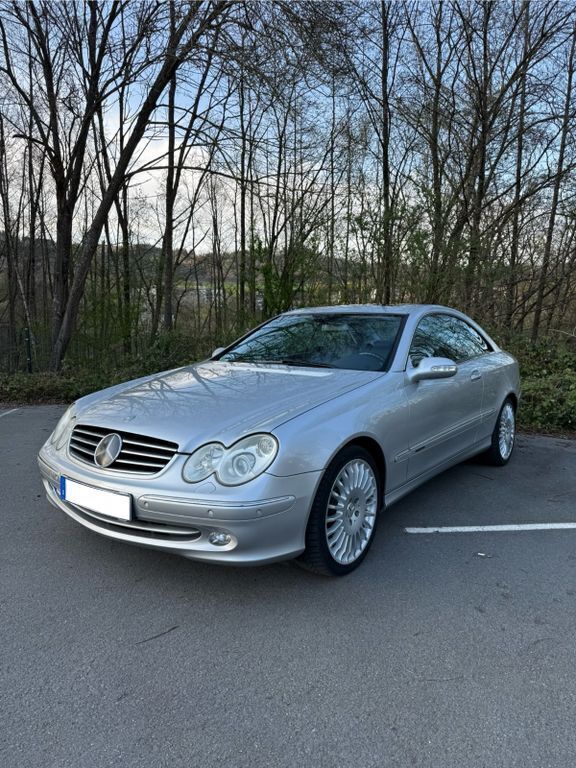 Grau Gebraucht 2004 Mercedes CLK500 Avantgarde Coupé | 6.600 € (Superpreis) - Bild 1/4