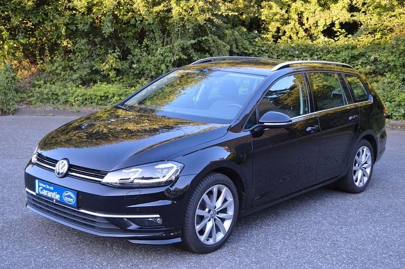 Schwarz Gebraucht 2017 VW Golf VII Highline Kombi | 14.990 € (Guter Preis) - Bild 1/4