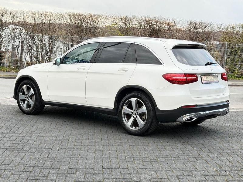 Gebraucht Mercedes GLC250 204 PS (150 kW) 2016 Weiß SUV