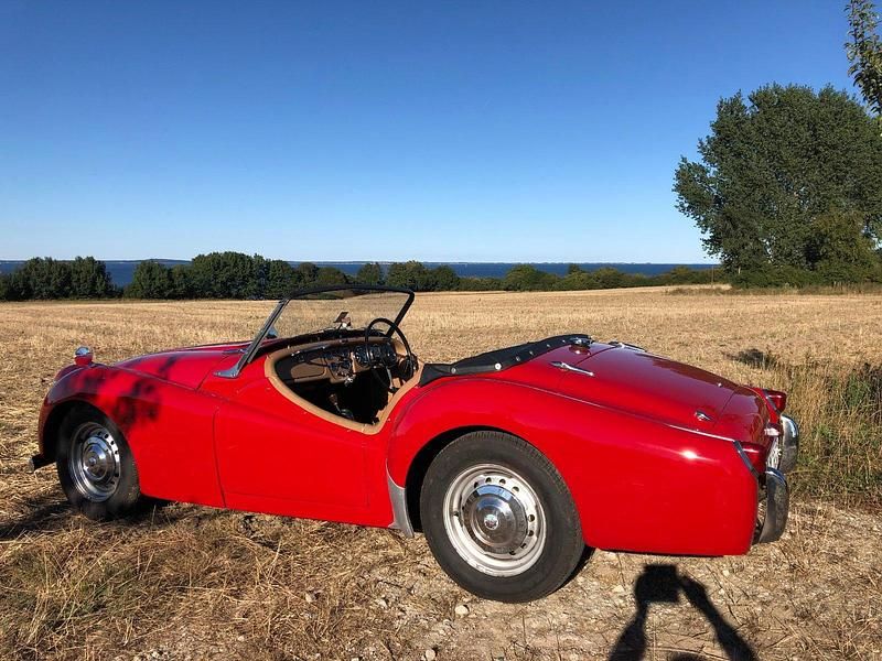 Rot Gebraucht 1956 Triumph TR3 Cabrio | 29.999 € - Bild 1/4