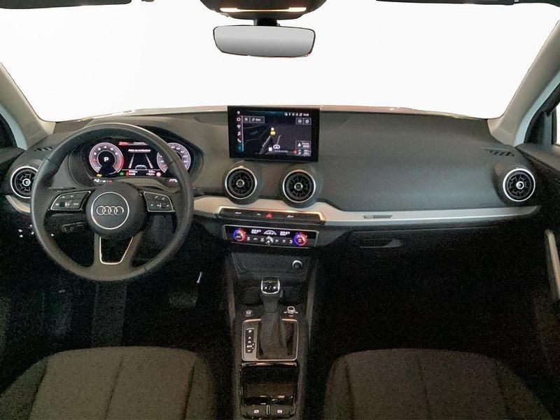Second-hand Audi Q2 Advanced 150 CP (110 kW) 2025 Gri SUV