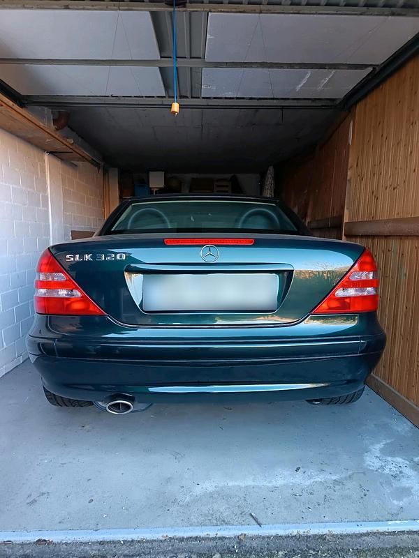 Gebraucht Mercedes SLK320 218 PS (160 kW) 2001 Grün Cabrio