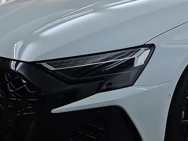Neu Audi RS3 Sportback 400 PS (294 kW) 2026 Arkonaweiß Kleinwagen