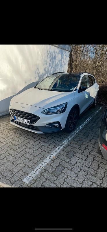 Weiß Gebraucht 2020 Ford Focus Active X Limousine | 18.000 € (Guter Preis) - Bild 1/4