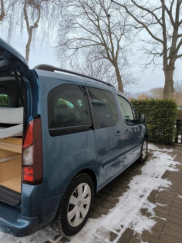 Gebraucht Citroën Berlingo 110 PS (80 kW) 2016 Blau Van / Kleinbus