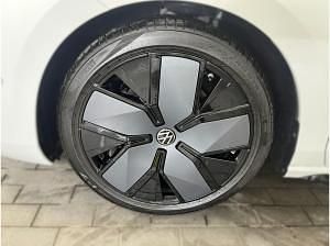 Gebraucht VW Passat R-line 265 PS (194 kW) 2025 Weiß (oryxweiß perlmutteffekt) Kombi