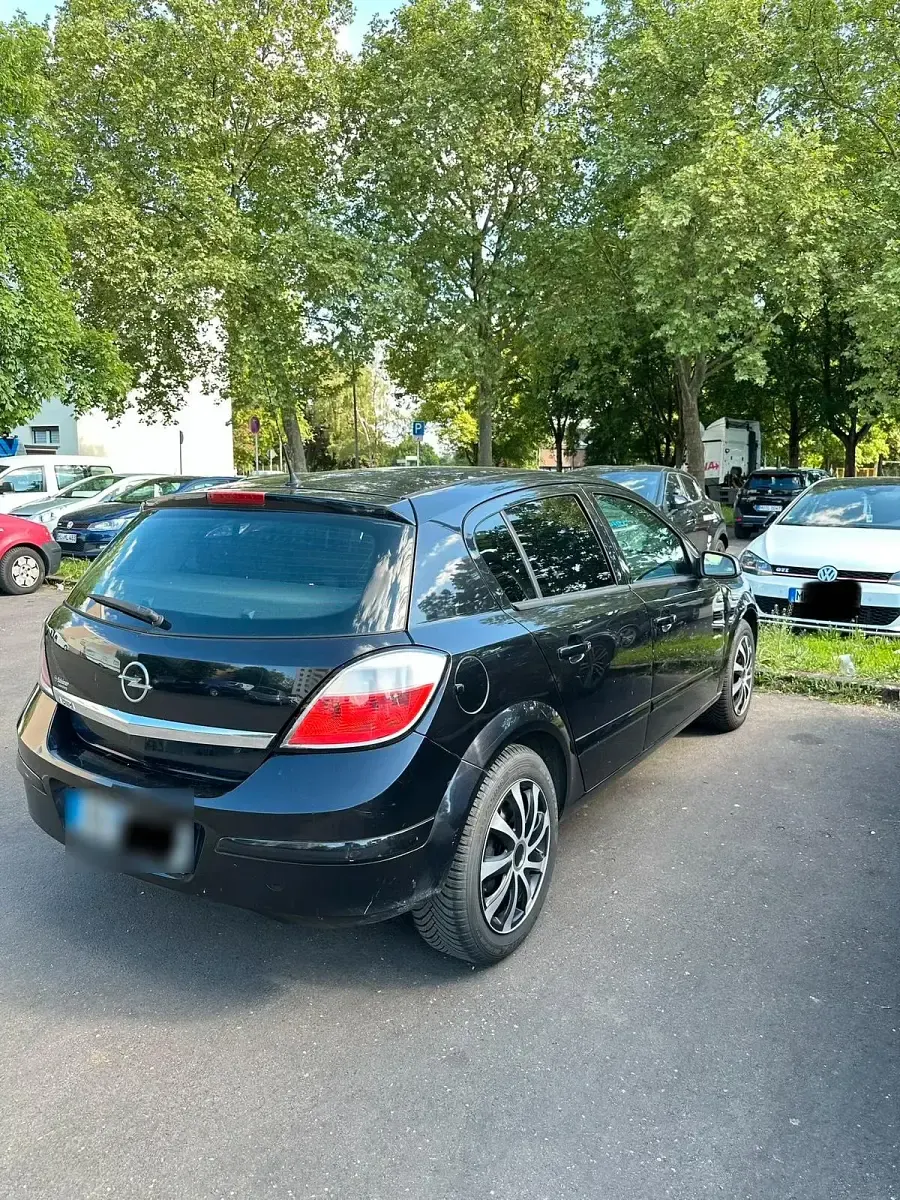 Usata Opel Astra 90 CV (66 kW) 2005 Nero Station wagon