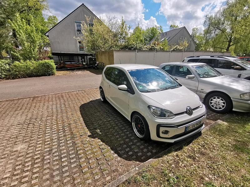 Gebraucht VW up! 90 PS (66 kW) 2017 Weiß Kleinwagen