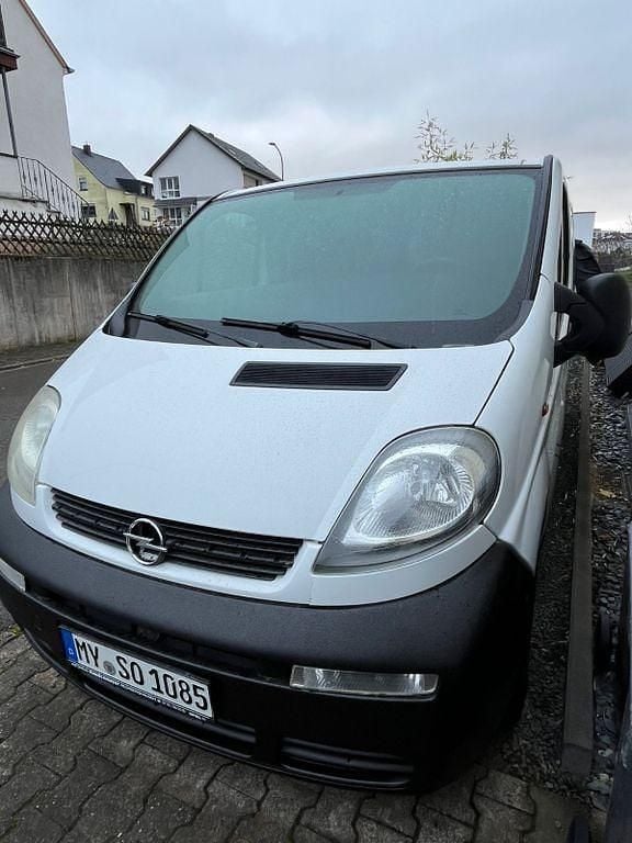 Weiß Gebraucht 2005 Opel Vivaro Van / Kleinbus | 4.500 € - Bild 1/4