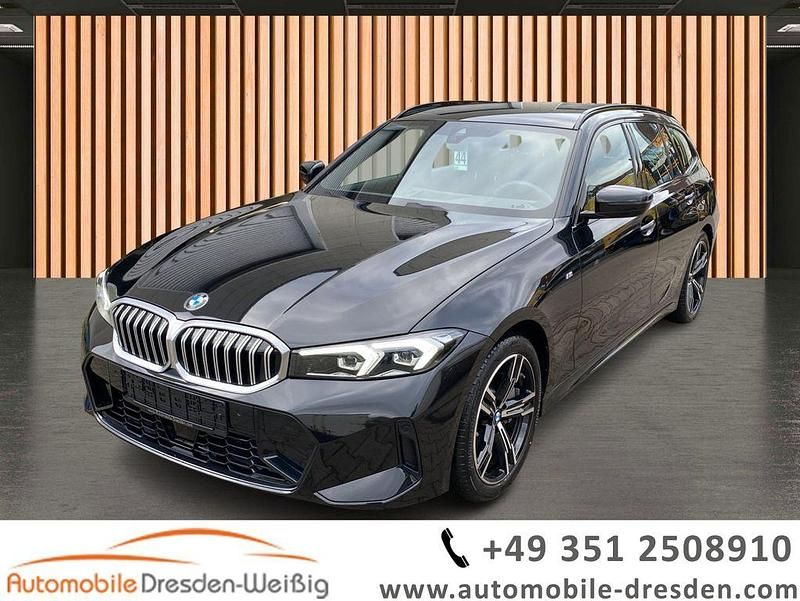 Schwarz Gebraucht 2024 BMW 330 M Sport Kombi | 38.980 € - Bild 1/4