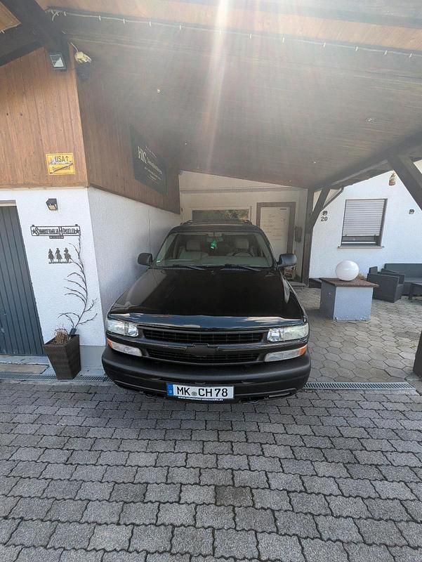 Schwarz Gebraucht 2003 Chevrolet Tahoe SUV | 6.250 € - Bild 1/4