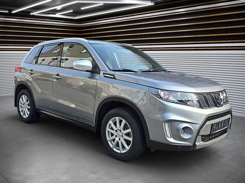 Gebraucht Suzuki Vitara Comfort 140 PS (102 kW) 2018 Grau SUV