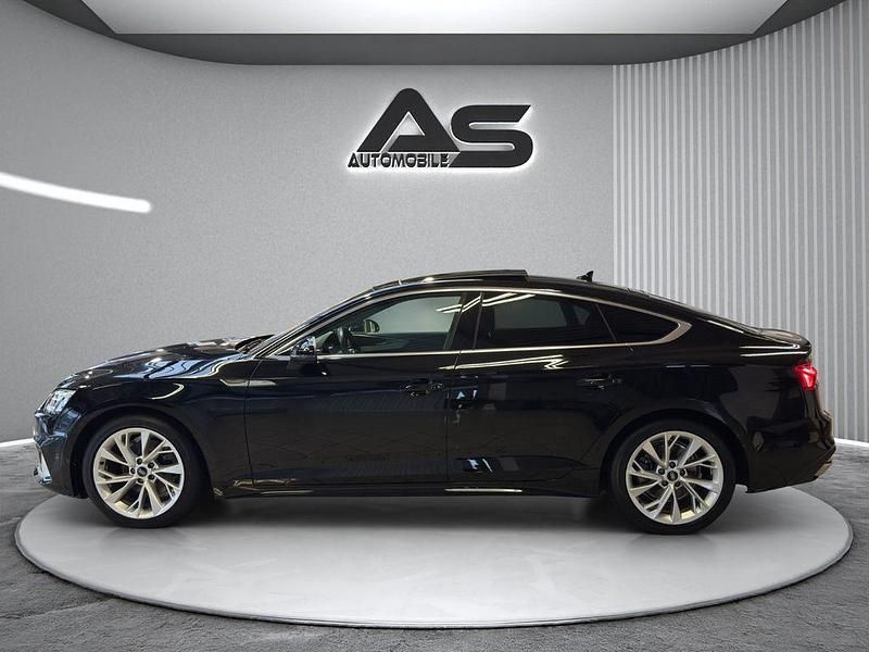 Gebraucht Audi A5 Sportback Sport 163 PS (119 kW) 2023 Brillantschwarz Kleinwagen