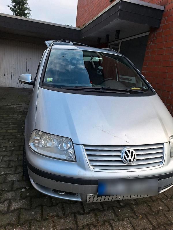 Gebraucht VW Sharan 140 PS (102 kW) 2009 Silber Van / Kleinbus