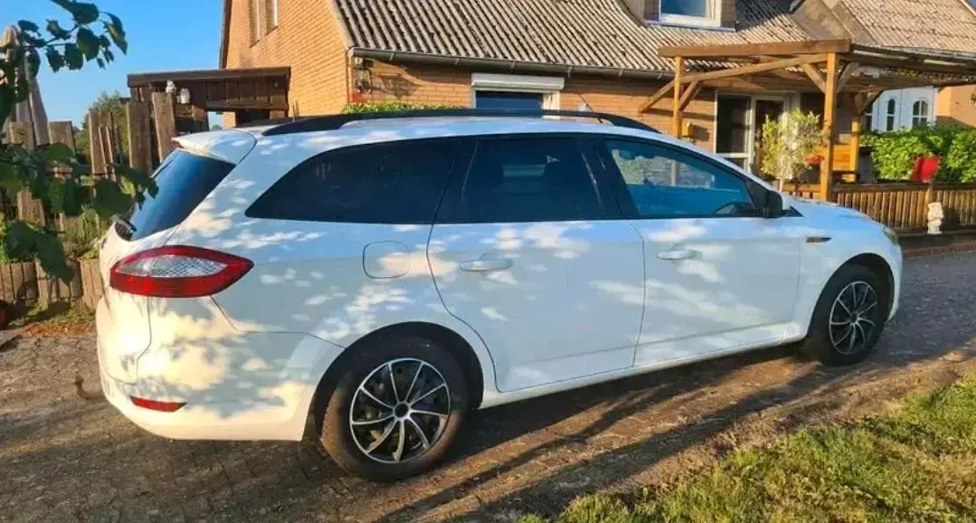 Używany Ford Mondeo 116 KM (85 kW) 2009 Biały Kombi