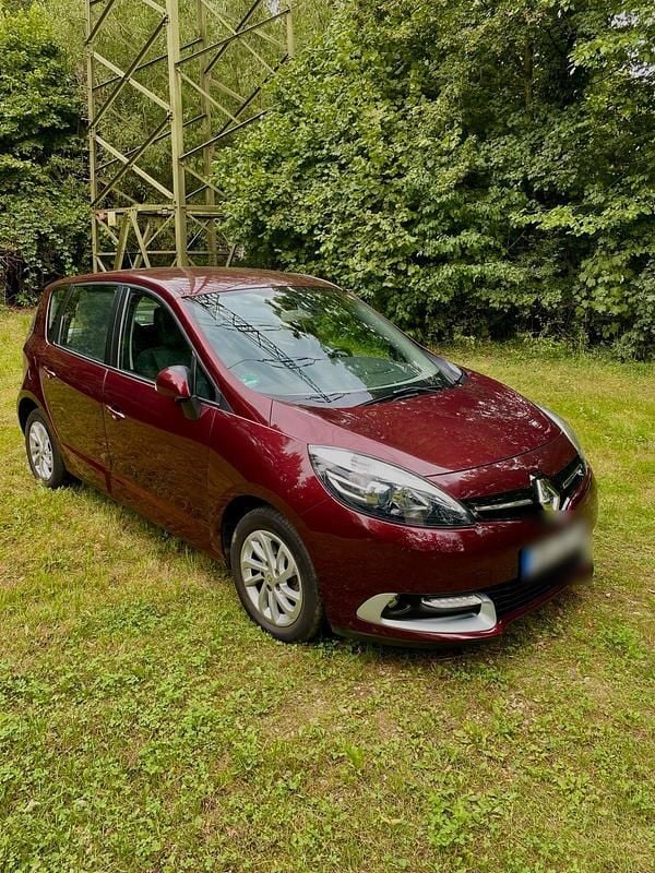 Rot Gebraucht 2013 Renault Scénic III Initiale Paris Van / Kleinbus | 7.800 € (Fairer Preis) - Bild 1/4