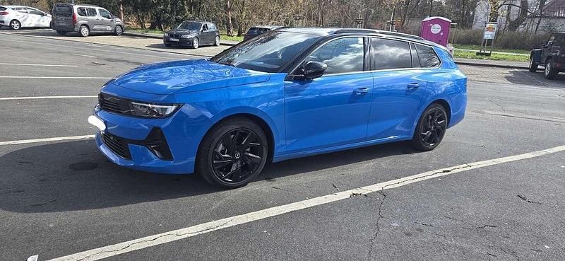 Gebraucht Opel Astra GSe 181 PS (133 kW) 2025 Blau Kombi