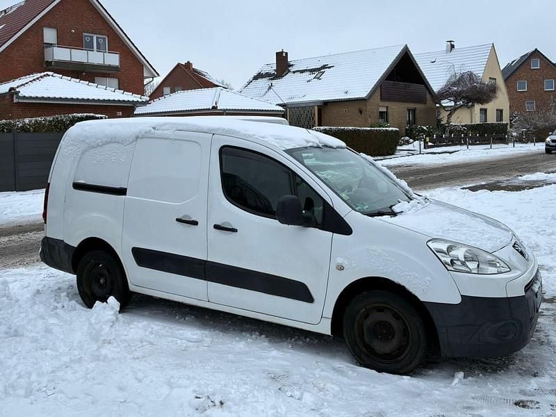 Weiß Gebraucht 2010 Peugeot Partner Van / Kleinbus | 1.600 € (Guter Preis) - Bild 1/4