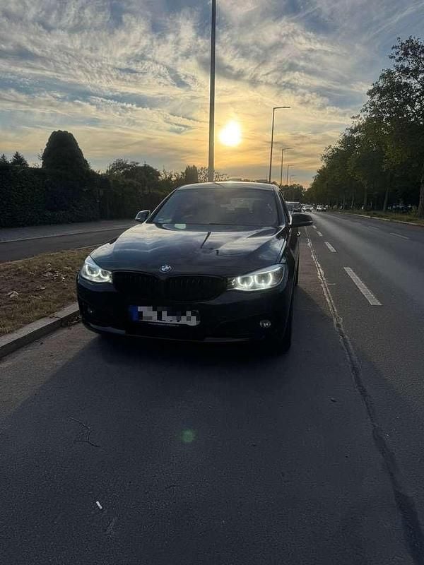 Schwarz Gebraucht 2016 BMW 325 M Sport Limousine | 14.900 € (Fairer Preis) - Bild 1/4