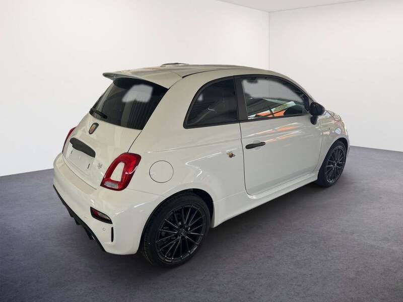 Gebraucht Abarth 595 165 PS (121 kW) 2023 Weiss Kleinwagen