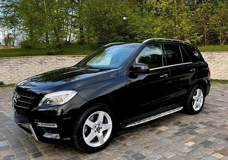 Schwarz Gebraucht 2013 Mercedes ML350 SUV | 18.200 € (Superpreis) - Bild 1/4