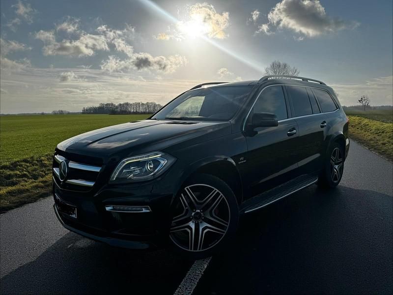 Schwarz Gebraucht 2013 Mercedes GL63 AMG AMG SUV | 25.900 € (Superpreis) - Bild 1/4