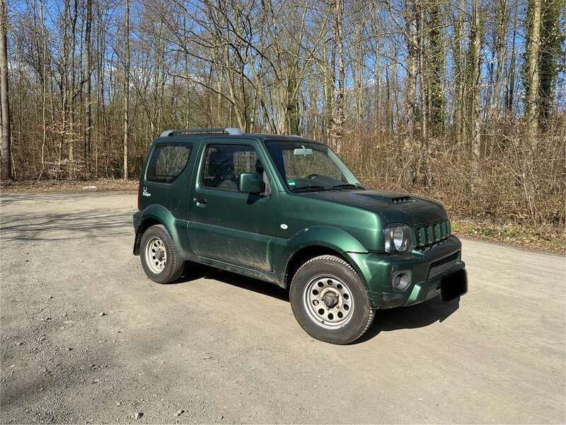 Grün Gebraucht 2013 Suzuki Jimny Ranger SUV | 12.950 € (Fairer Preis) - Bild 1/4